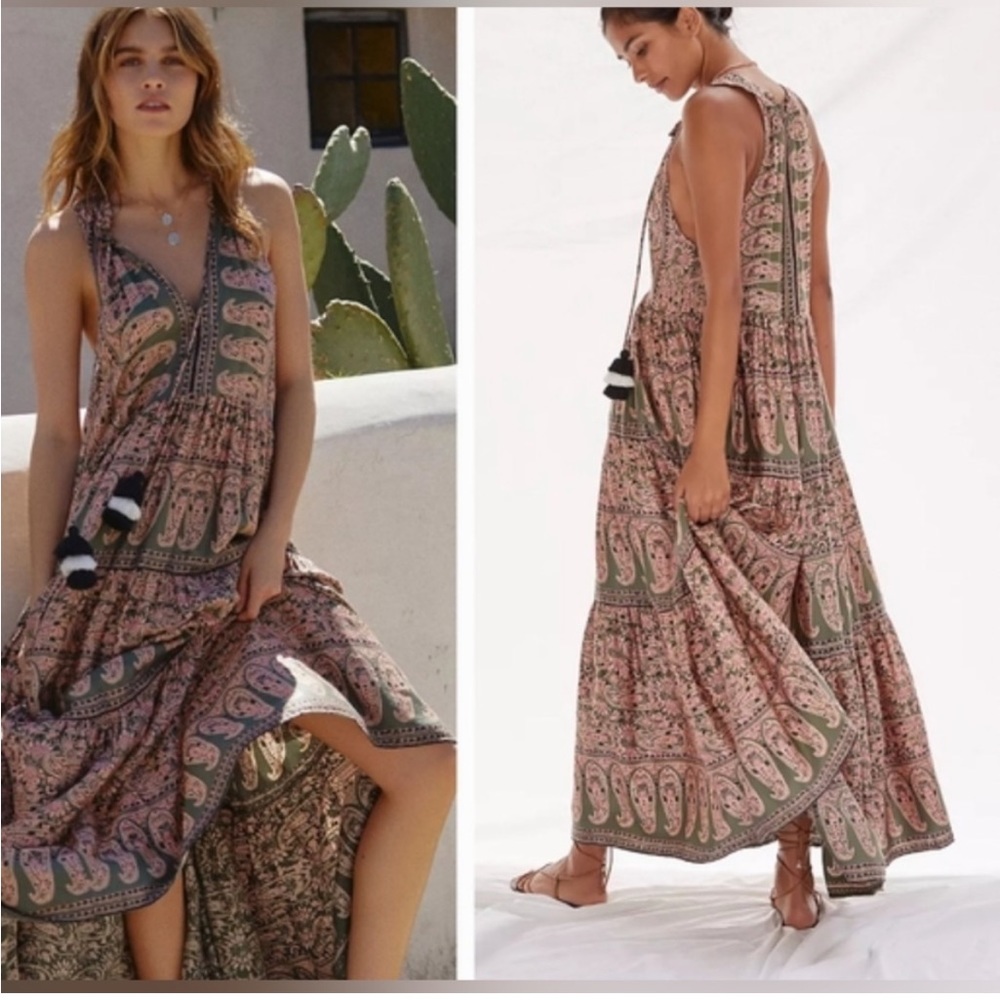 Sleeveless V-Neck Maxi Dress in Olive & Blush Paisley - Picture 4 of 10